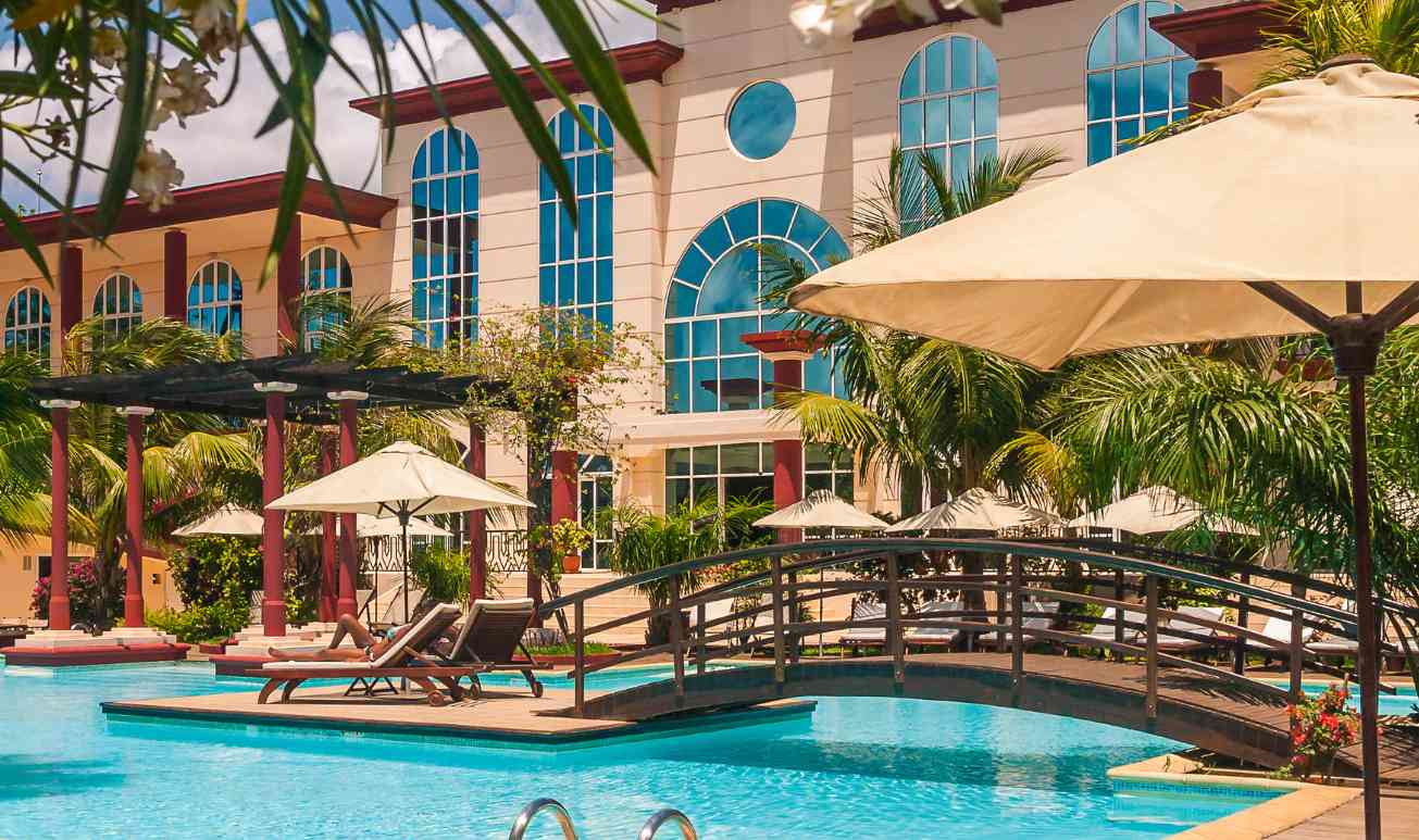 Reservar Hotel para Toda a Viagem ou Arriscar? Prós e Contras Revelados!