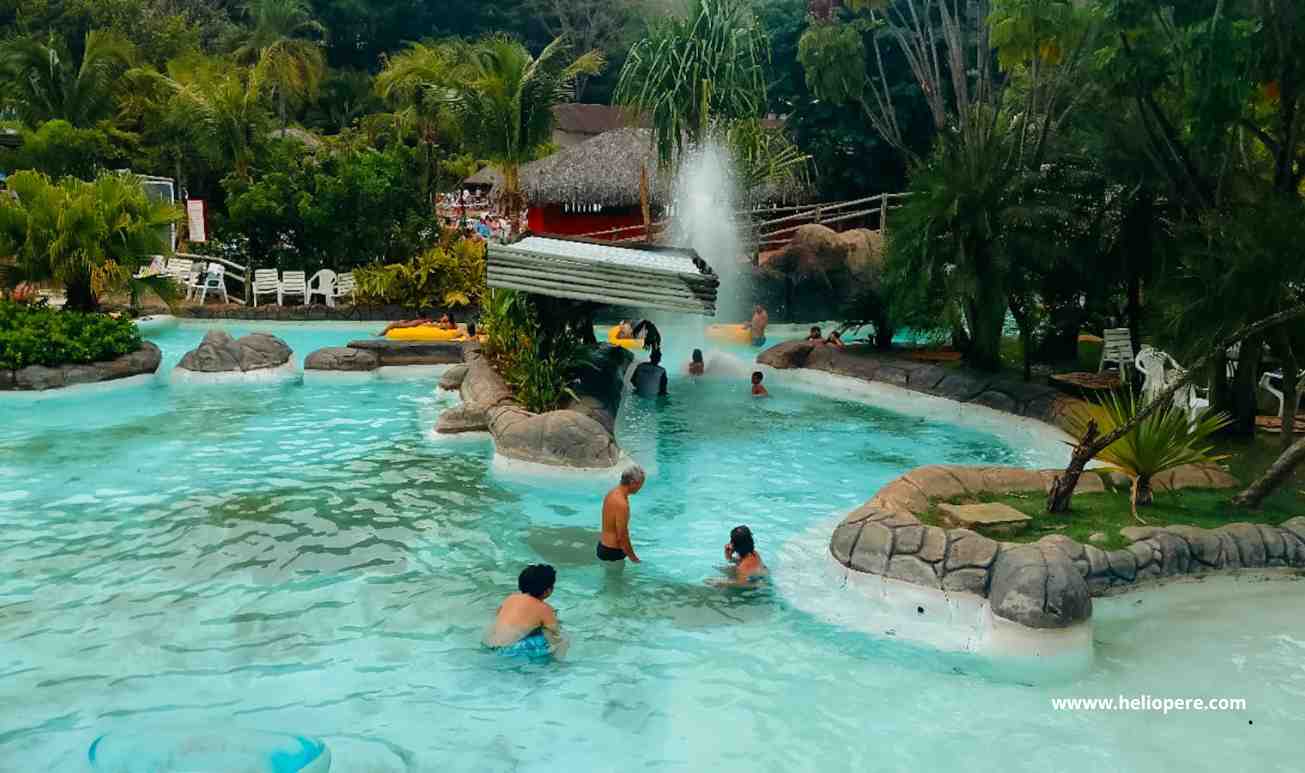 Rio Quente, Hot Park: Um Dia Inesquecível nas Águas Termais de Goiás