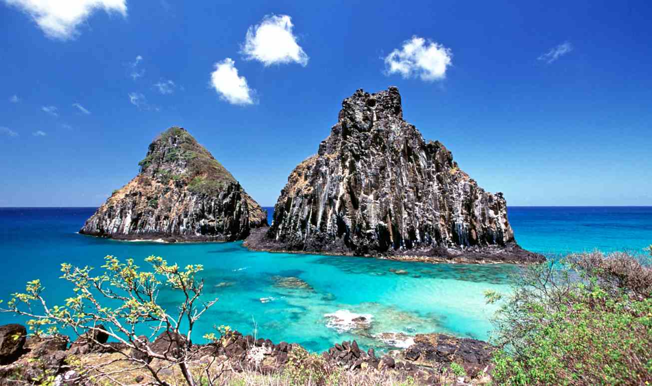 Por que Ninguém Nasce em Fernando de Noronha? A História que Poucos Conhecem