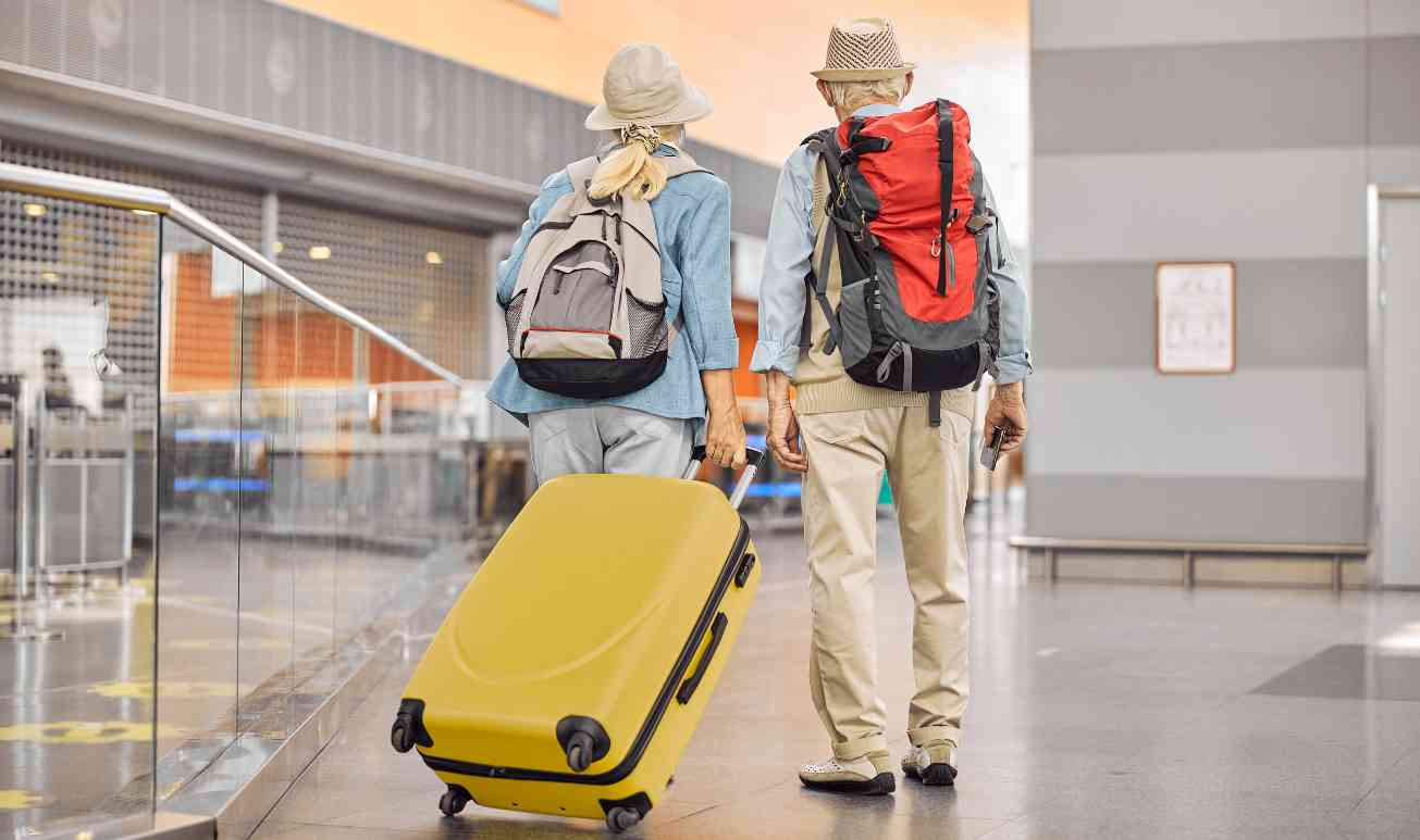 Idosos 60+ Viajando de Graça em 2025? A Verdade por Trás da Notícia!